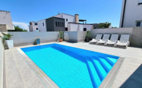 Bezaubernde Ferienwohnung mit gemeinsamem Pool